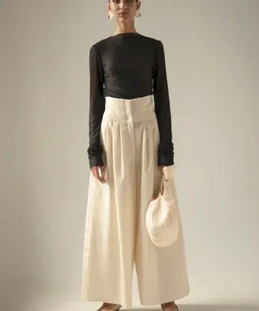 AP016 - Cream Wool Knot Suit